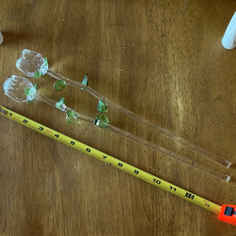 Vintage, set of 2. Glass long stem clear roses